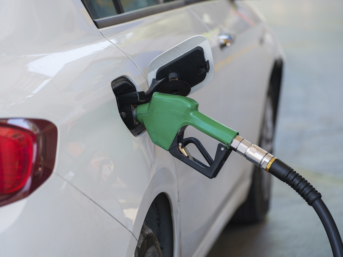 Diesel czy benzyna 2026 — co się bardziej opłaca?