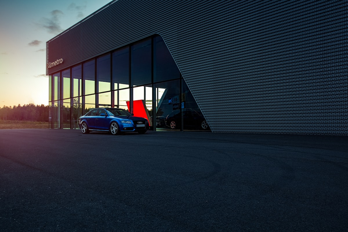Hostessy na targach motoryzacyjnych