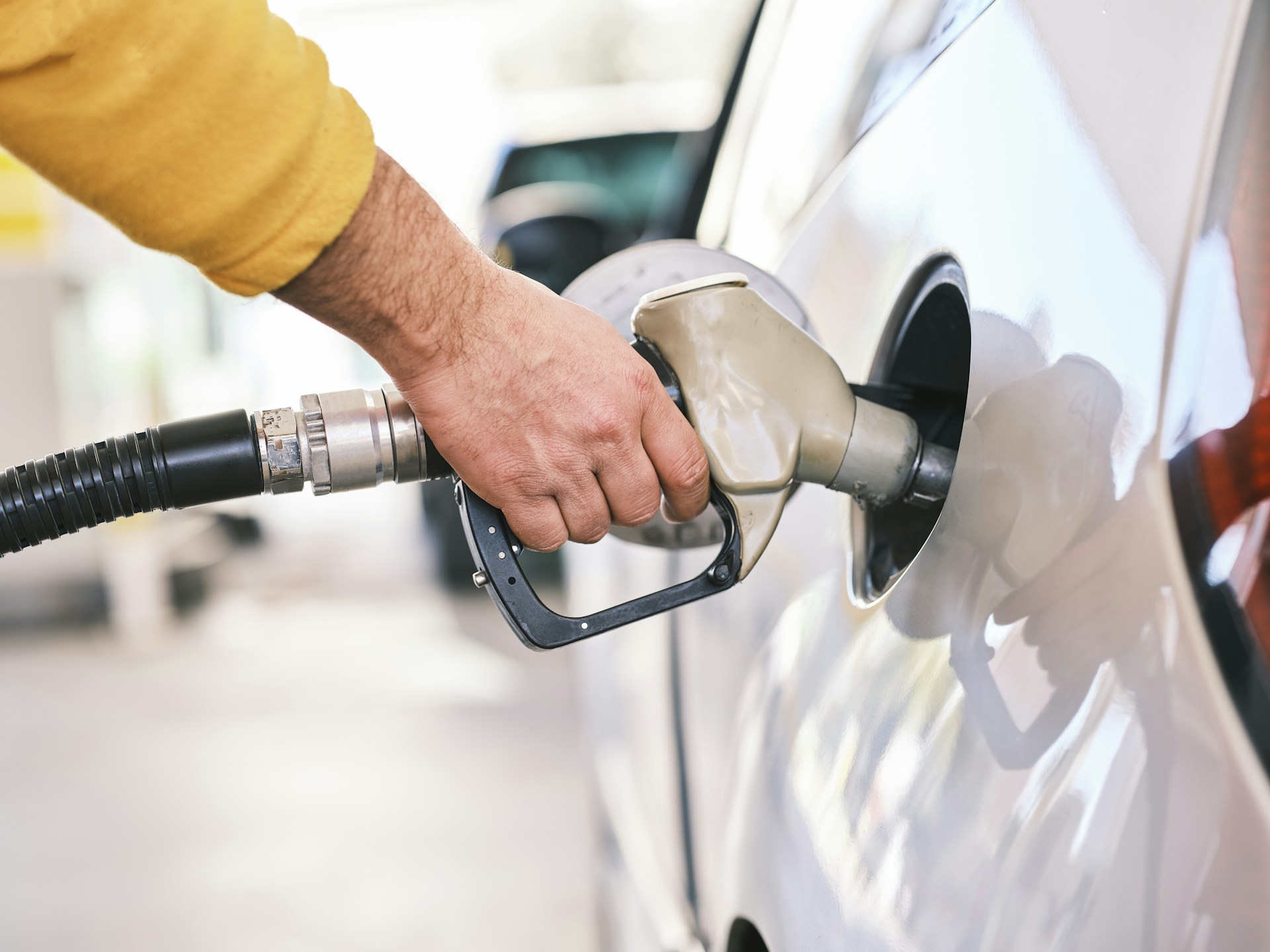 Paliwa tanieją od piątku — diesel spada o 16 groszy, benzyna o 6 groszy