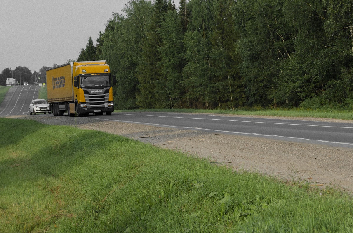 Zarządzanie ryzykiem w transporcie samochodowym: porady dla przewoźników